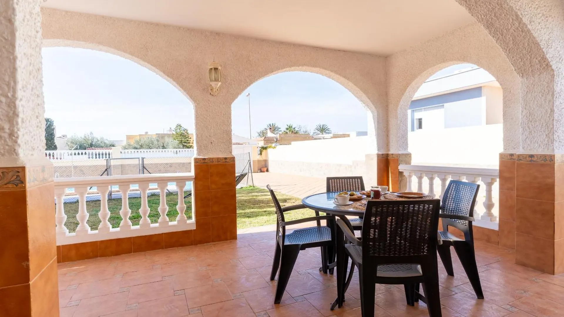 Trendyhomes Chalet Retamar Almeria